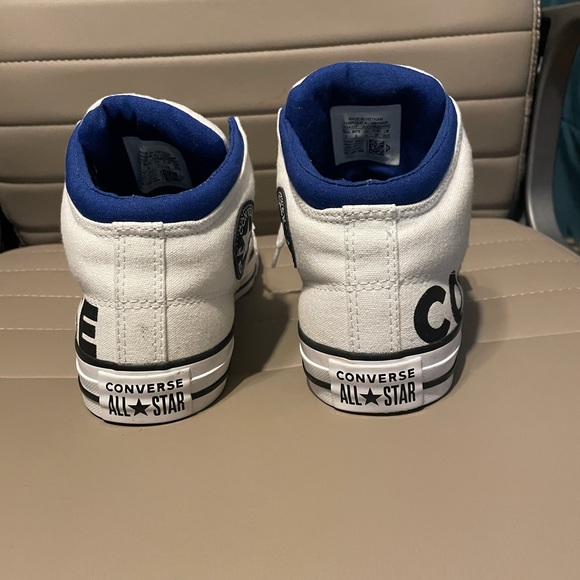 Converse - Picture 3 of 6